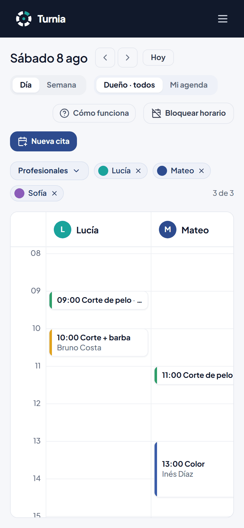Calendario de Turnia con la agenda de tres profesionales del día